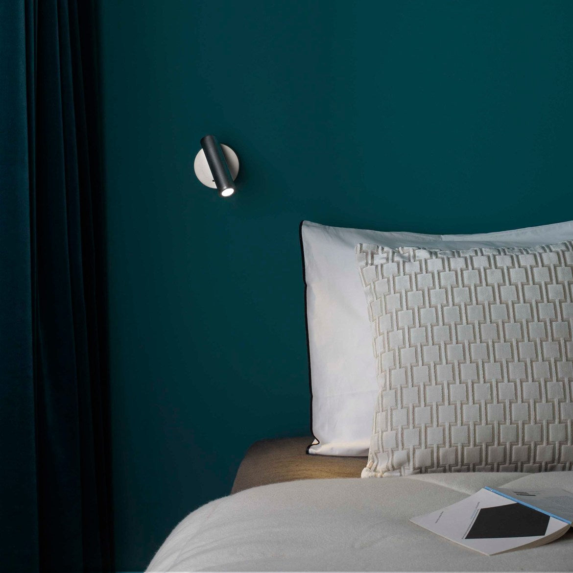 Enna Surface LED Black