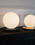 Bola Sphere Table 8