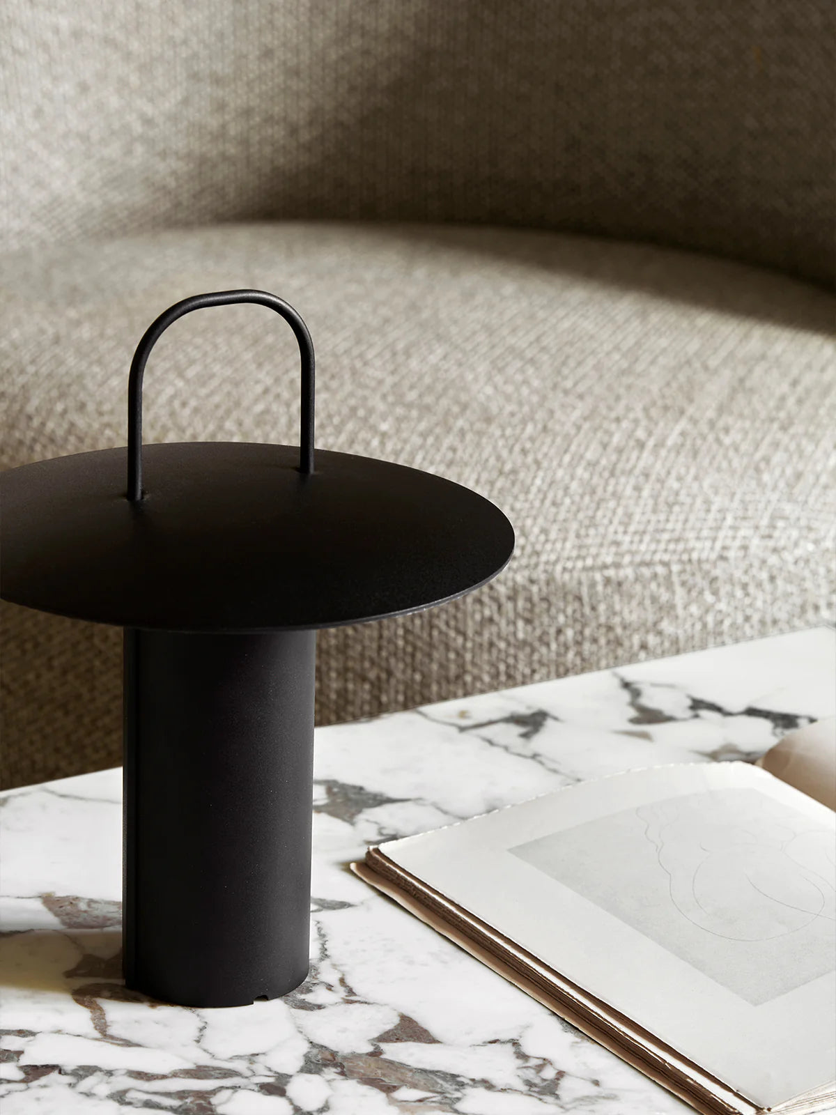 Ray Table Lamp